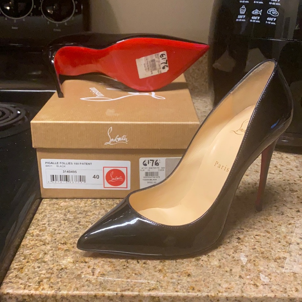Pigalle Follies 100 Patent